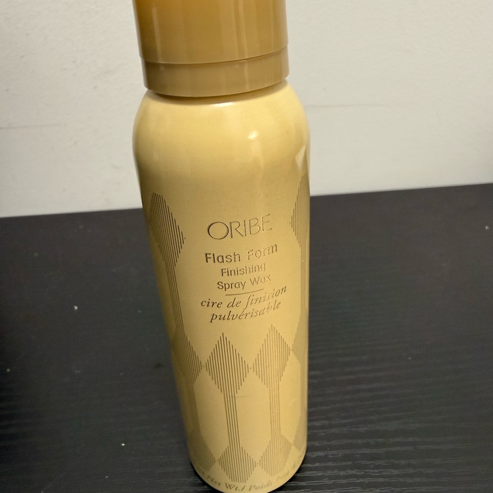 Oribe Flash Form Finishing Spray Wax - Cream